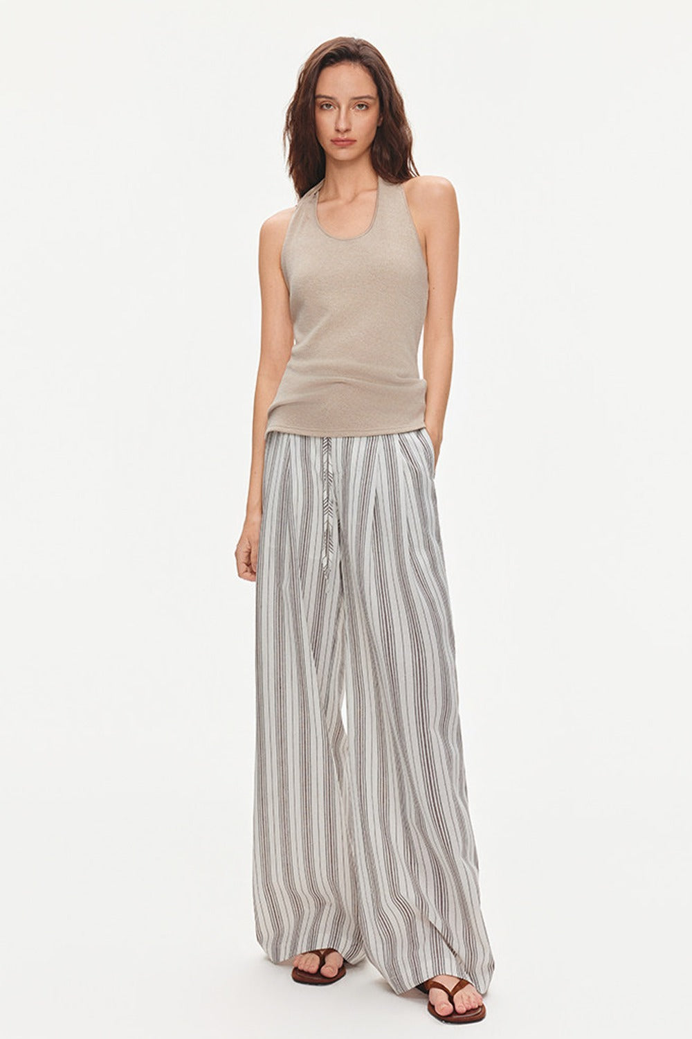 Top in maglia con scollo all’americana annodato