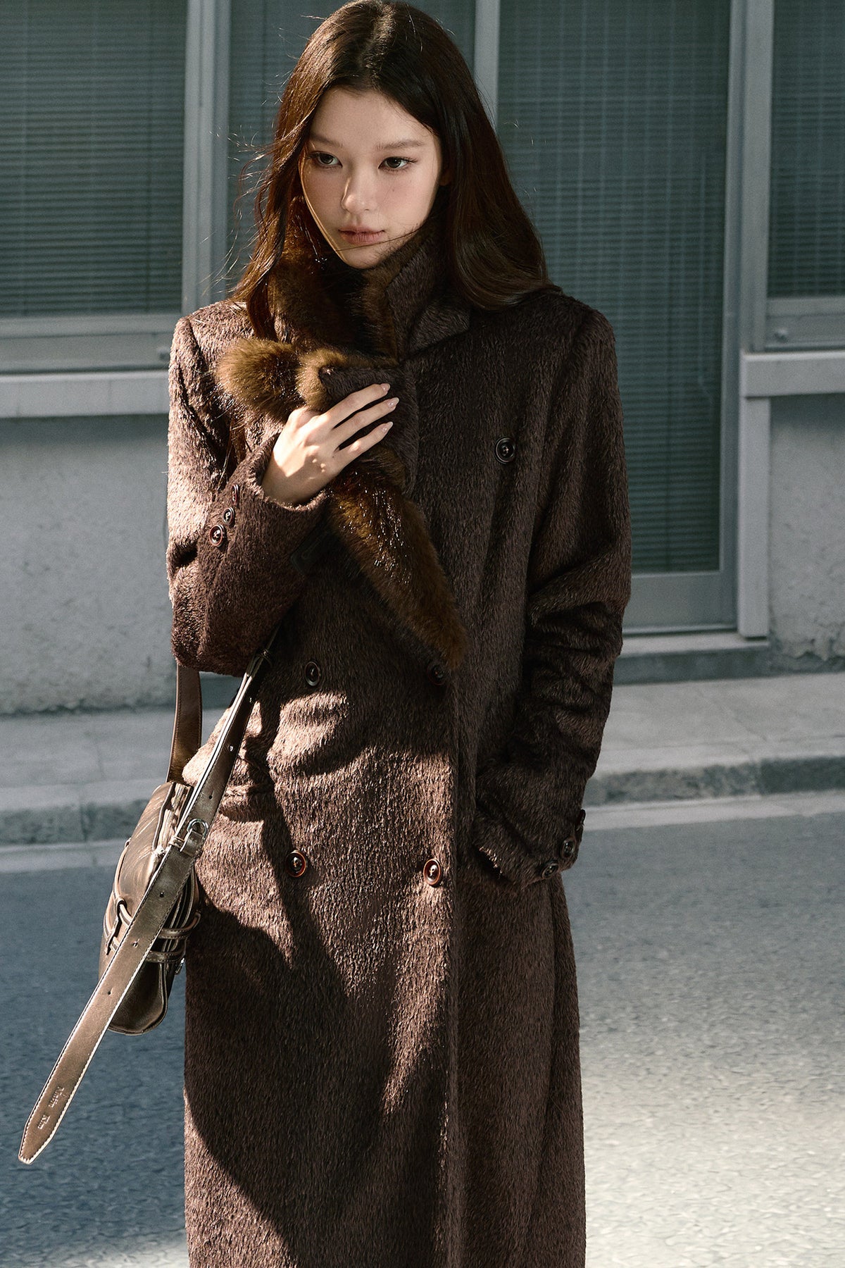 Long Woolen Fur Collar Blazer-Style Coat