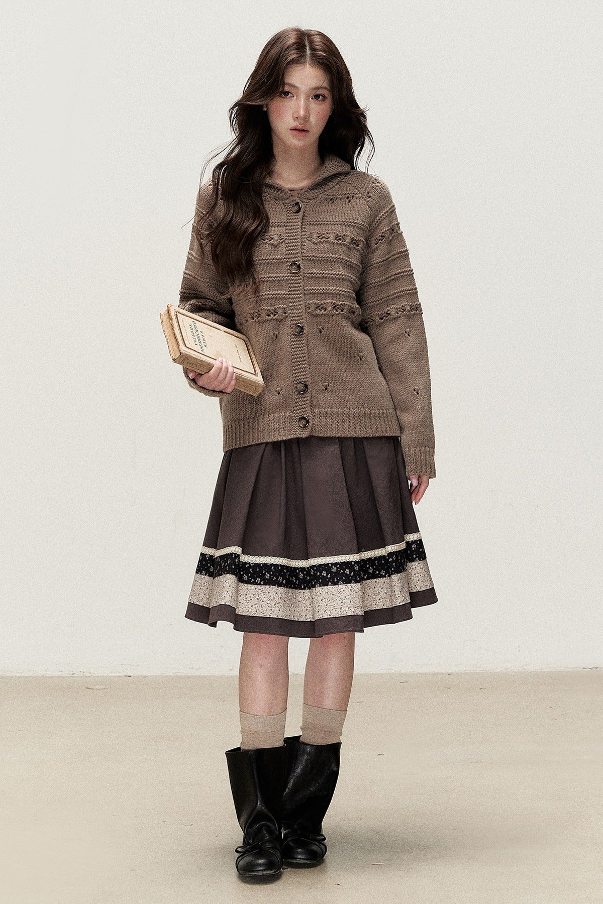 Hazelnut Diary 50% Wool Thick Knit Cardigan