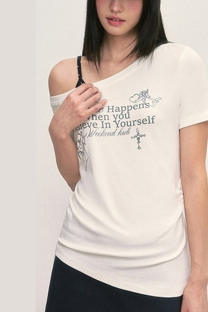 Blusa con efecto de capas y estampado de Cupido