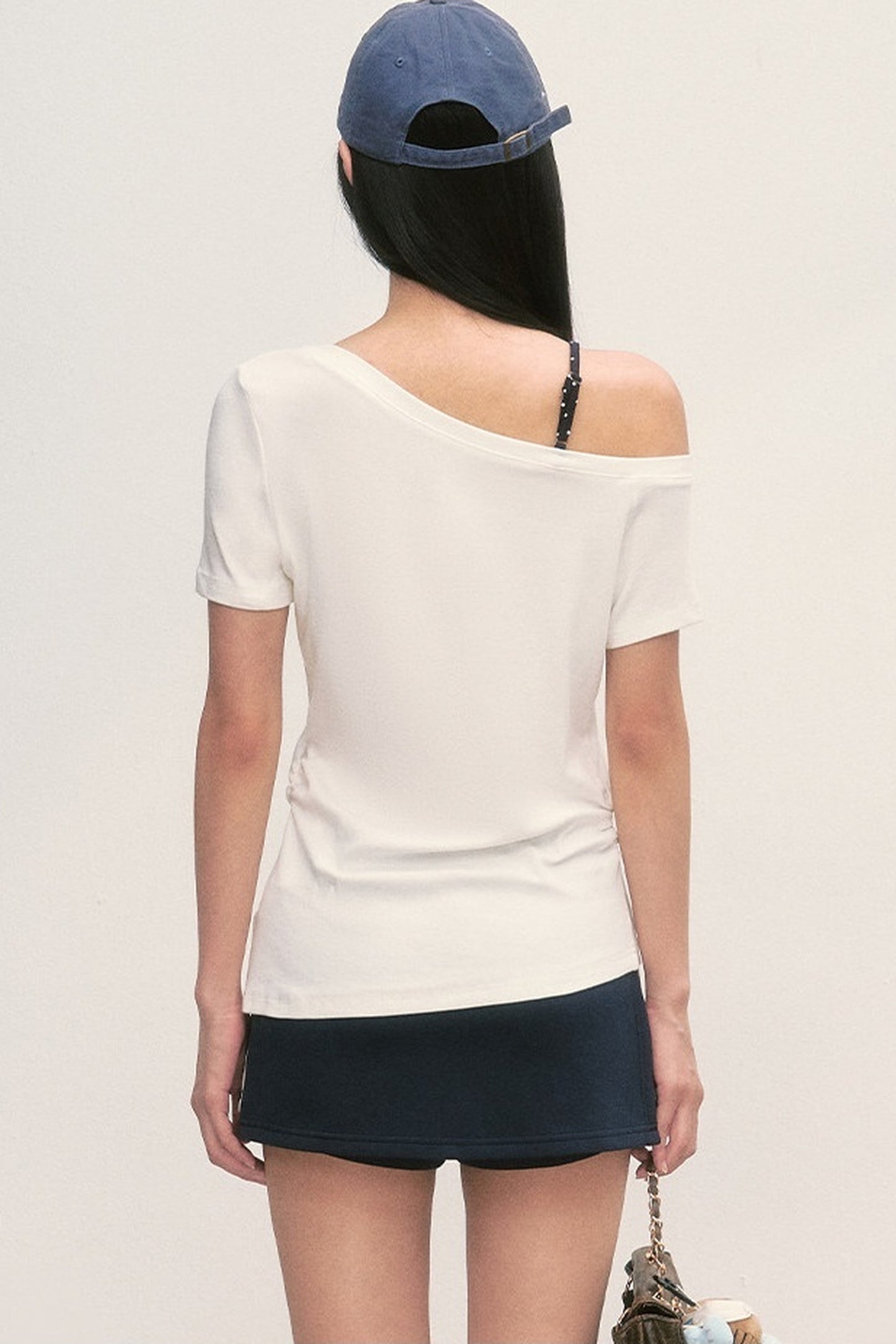 Blusa con efecto de capas y estampado de Cupido