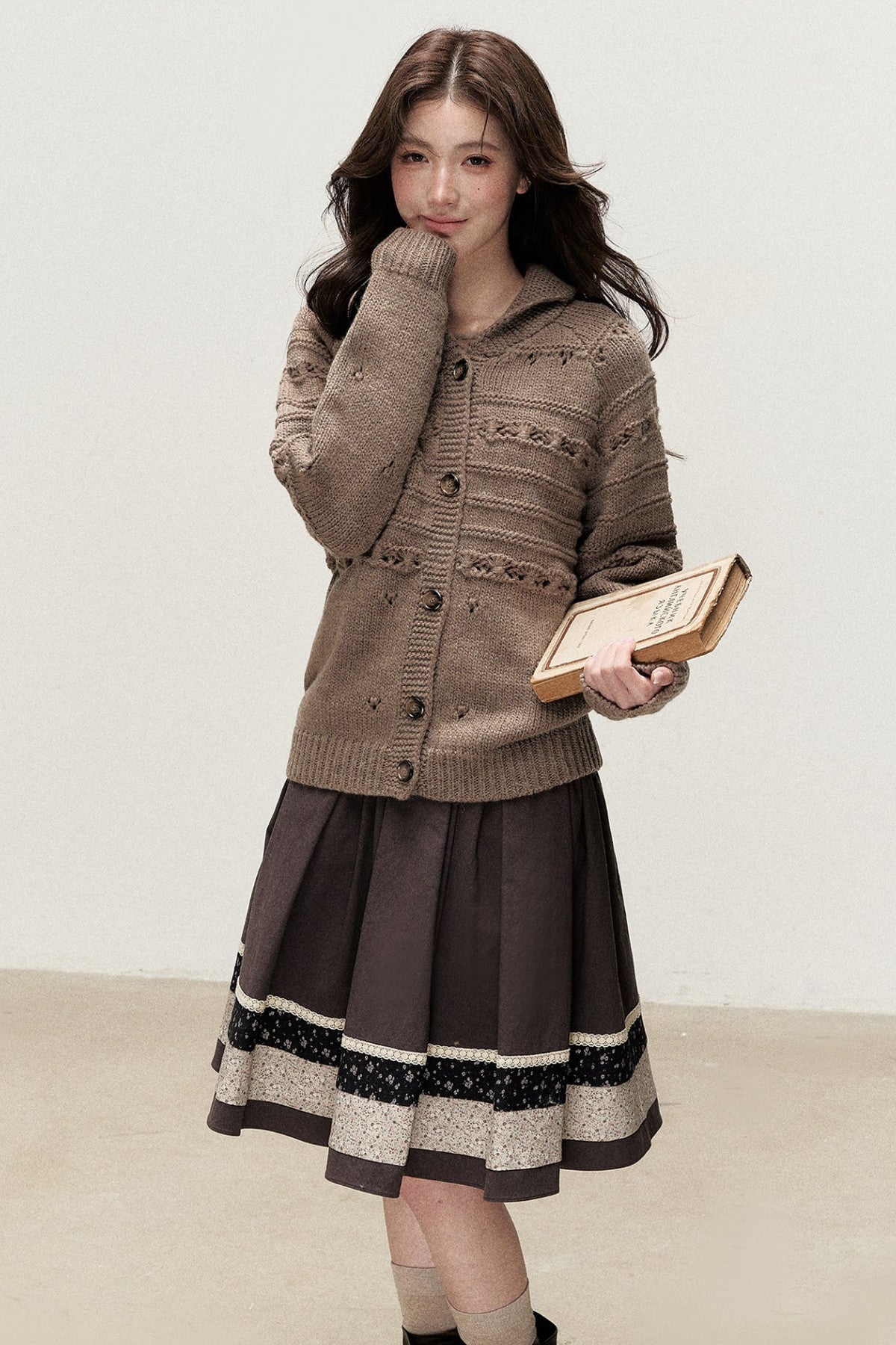 Hazelnut Diary 50% Wool Thick Knit Cardigan
