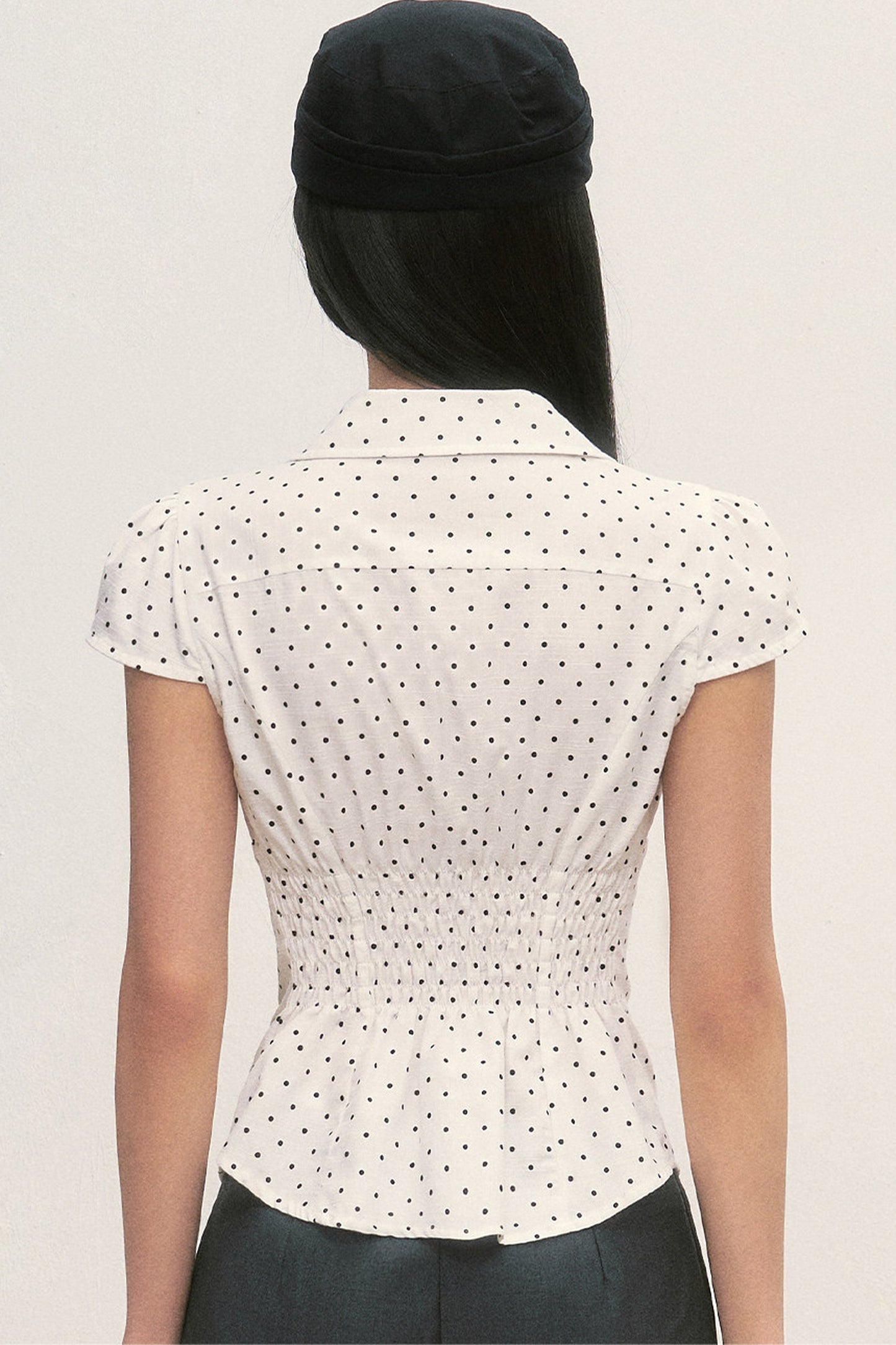 Französische Puffärmelbluse mit Polka-Dots