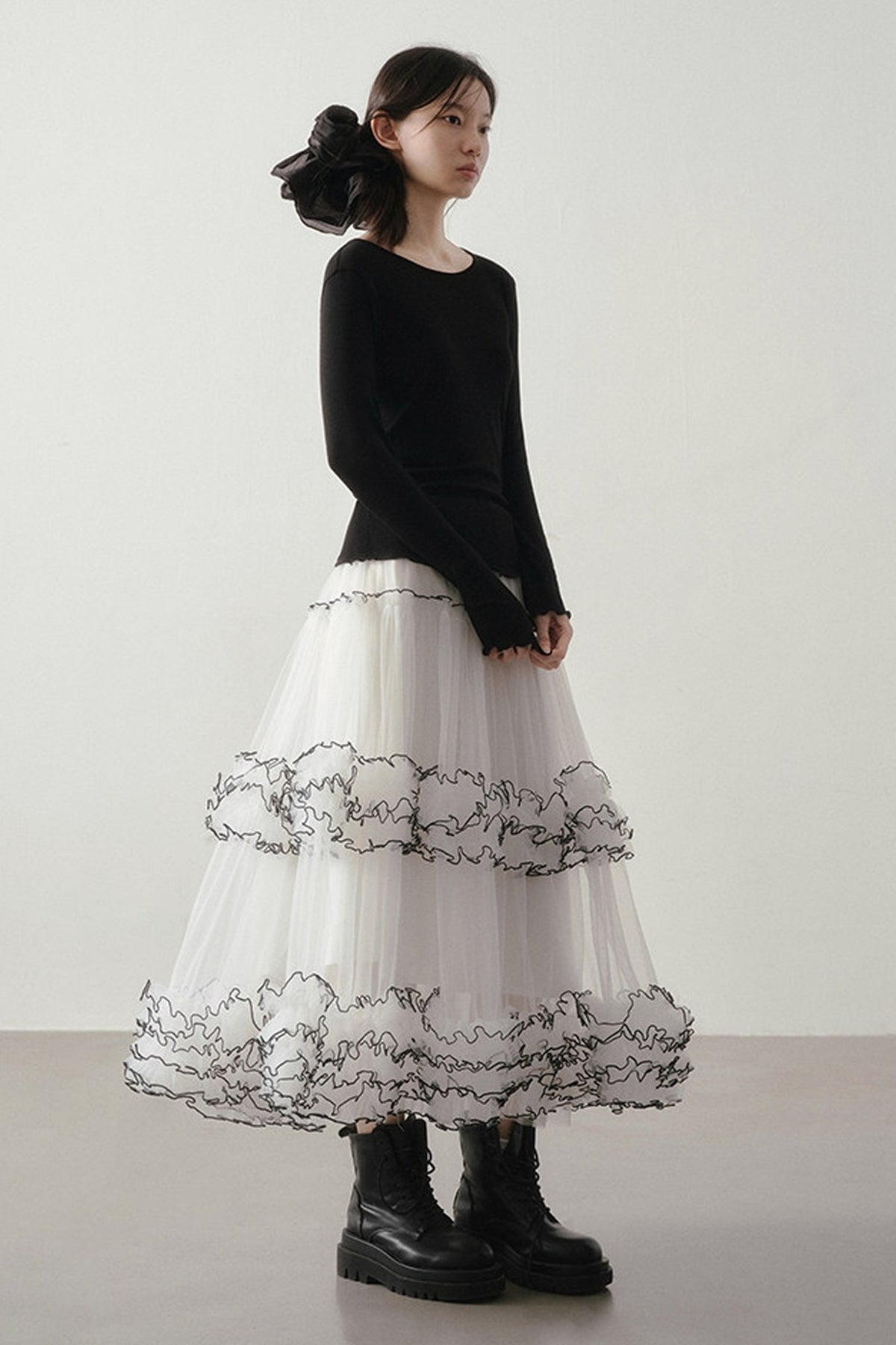 White Puffy Black Ruffle Stitching Skirt