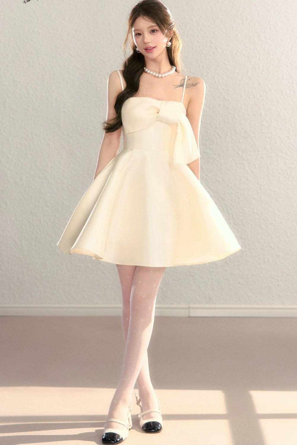 Abito da sera in tulle con spalle scoperte