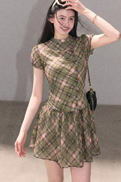 체크 퍼프 소매 원피스