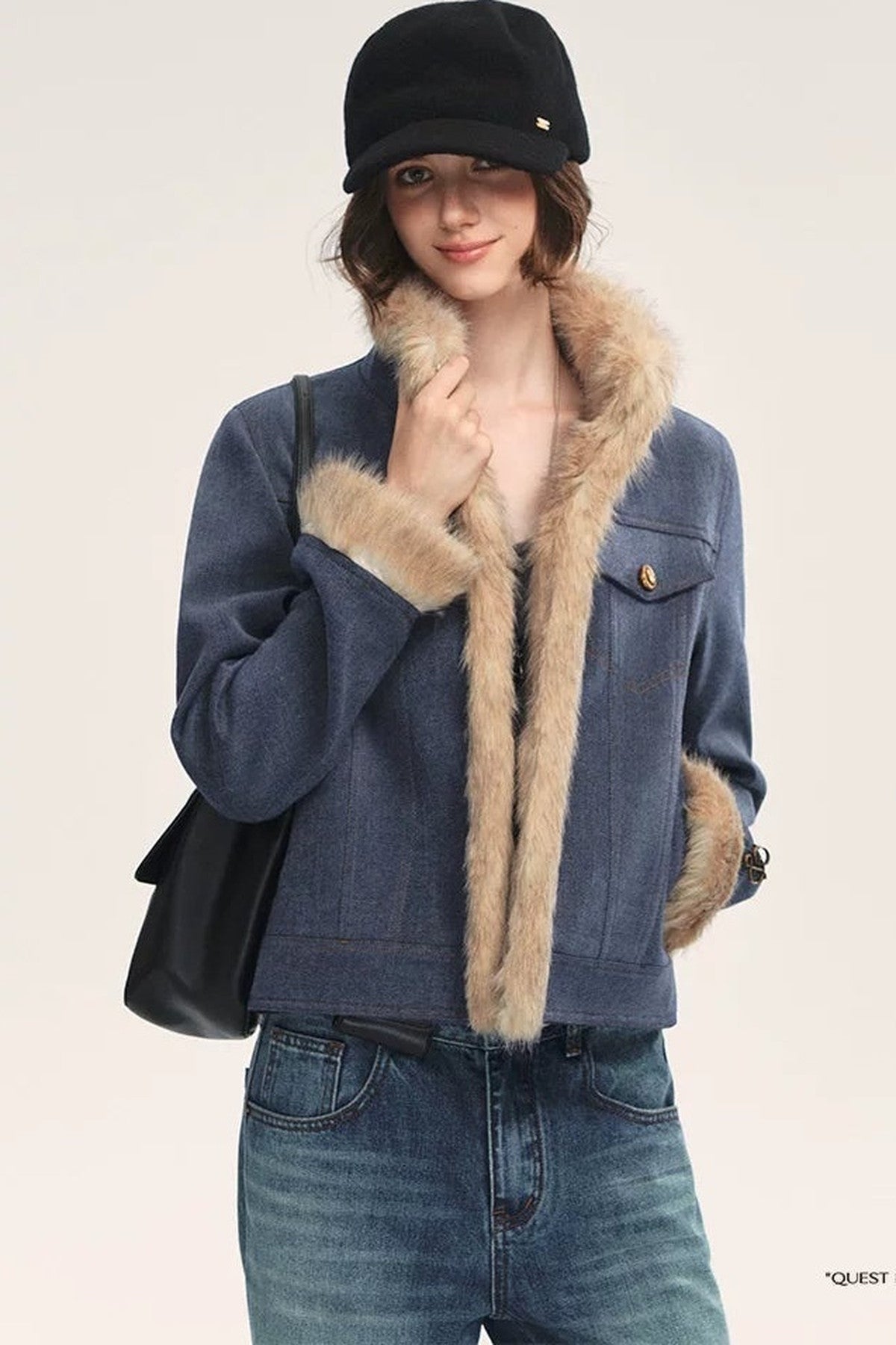 Jeansblaue Patchwork-Jacke mit Fellrevers