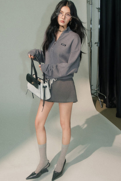 Completo a maglia grigio con top con collo alla coreana e pantaloni