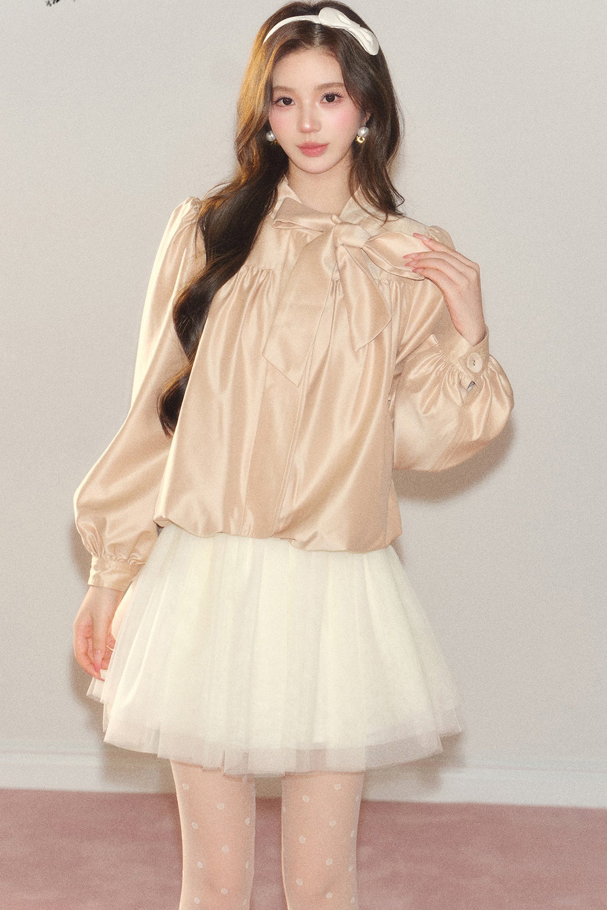 Trench coat color moka autunnale stile mantella