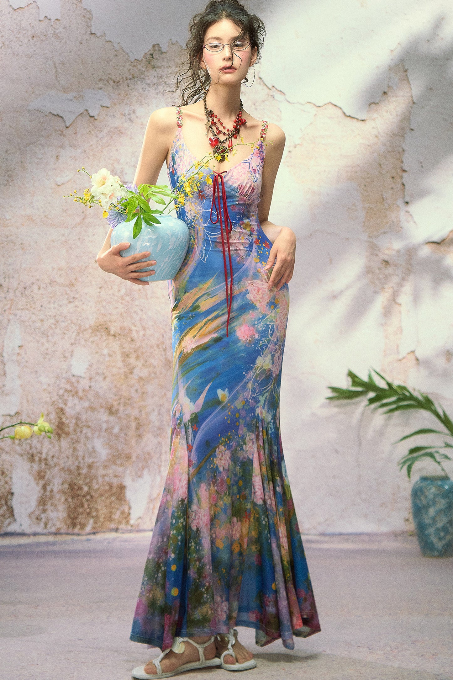 Neckholderkleid mit Ölgemälde-Print und weitem Saum
