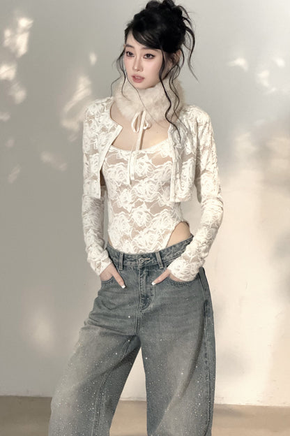 Ensemble cardigan et body caraco à dentelle
