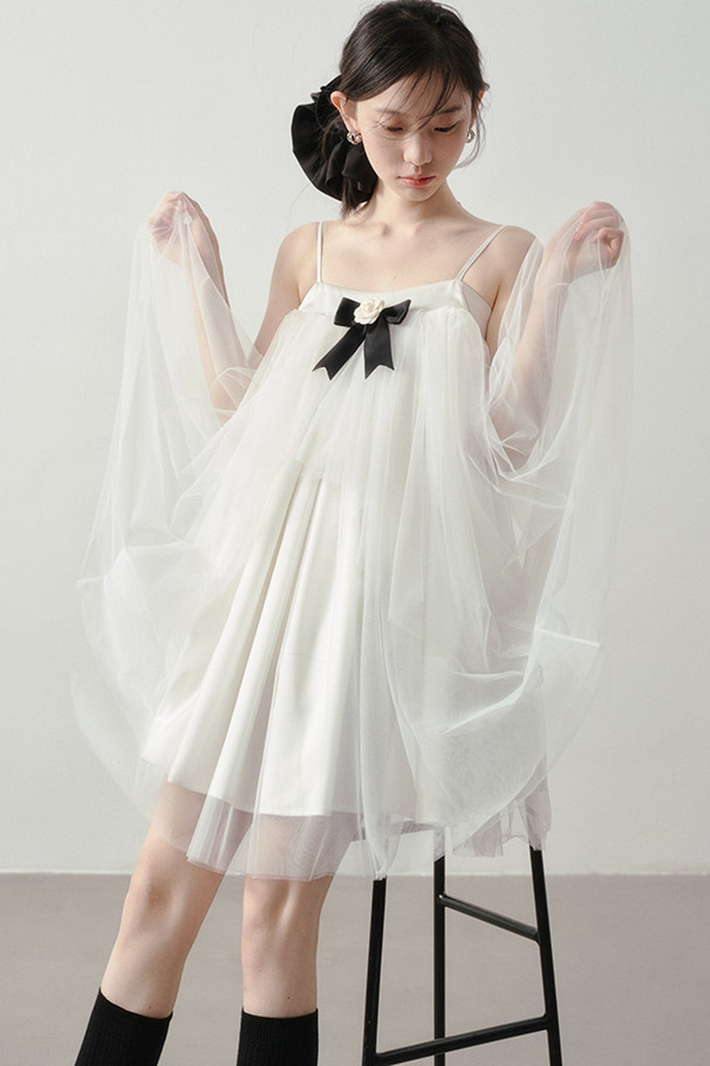 Robe à bretelles en résille française