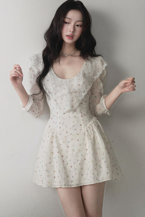 Small Floral Mid-Sleeve Dress