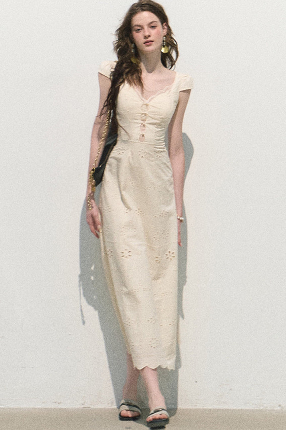 Trägerkleid mit französischer Spitze