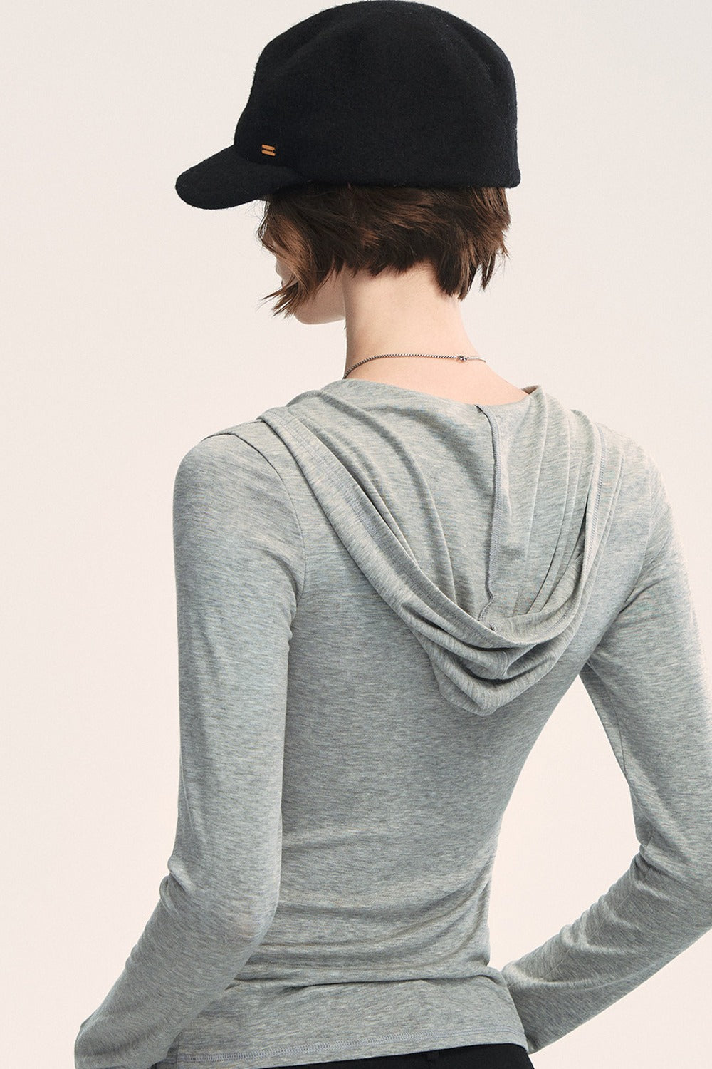 Elastisches T-Shirt mit Kapuze aus Wollmischung