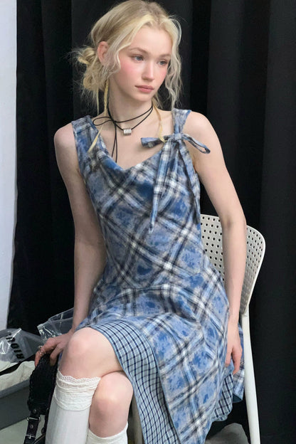 Vestido de tirantes de cuadros azules irregulares
