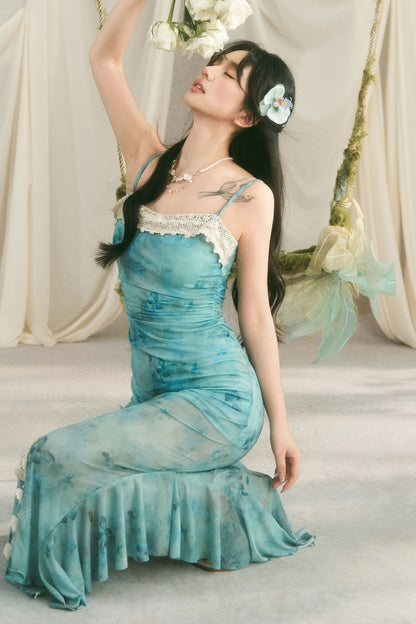 Meerjungfrauenkleid mit Spaghettiträgern und Schmetterlingsspitze