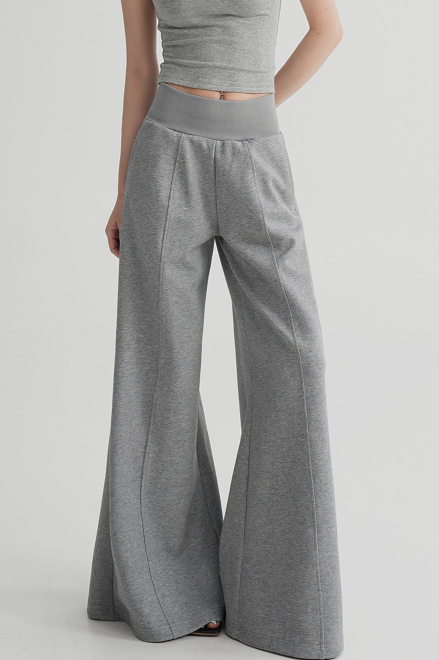 Pantaloni svasati eleganti a vita alta