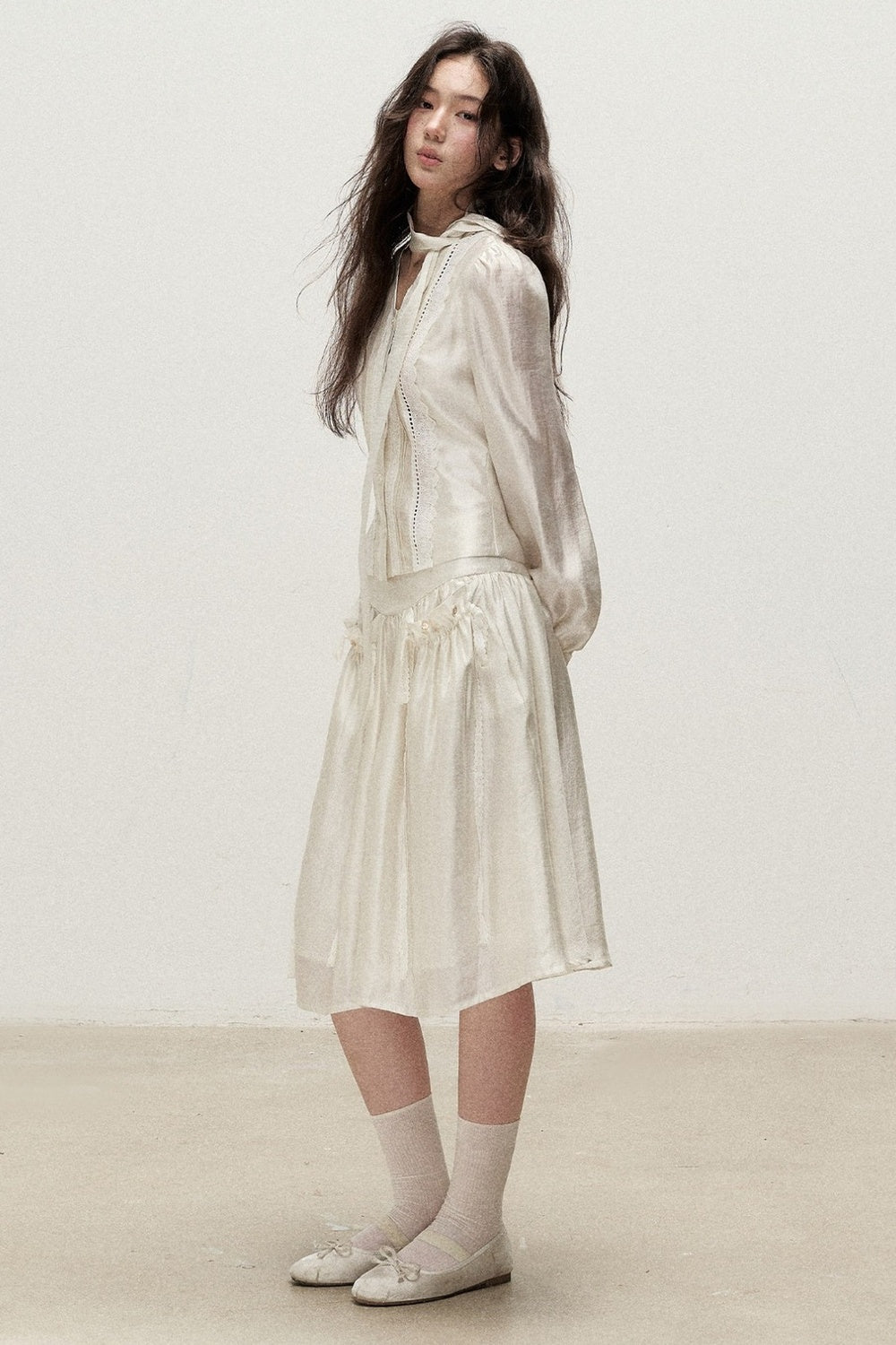 Lyocell V-Neck Shirt and Skirt Set-Up