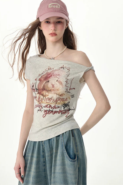 Schulterfreies kurzärmliges T-Shirt mit Hasenprint