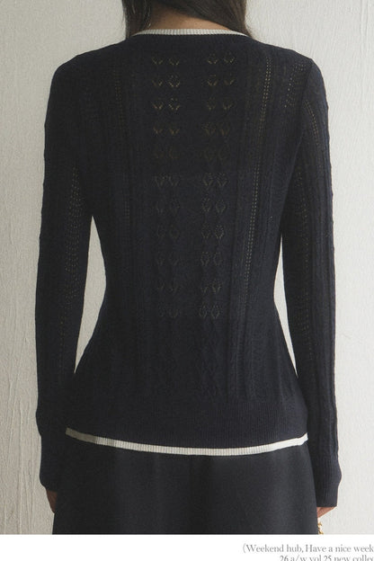 Ensemble cardigan et pantalon en maille à découpes et bordures contrastées