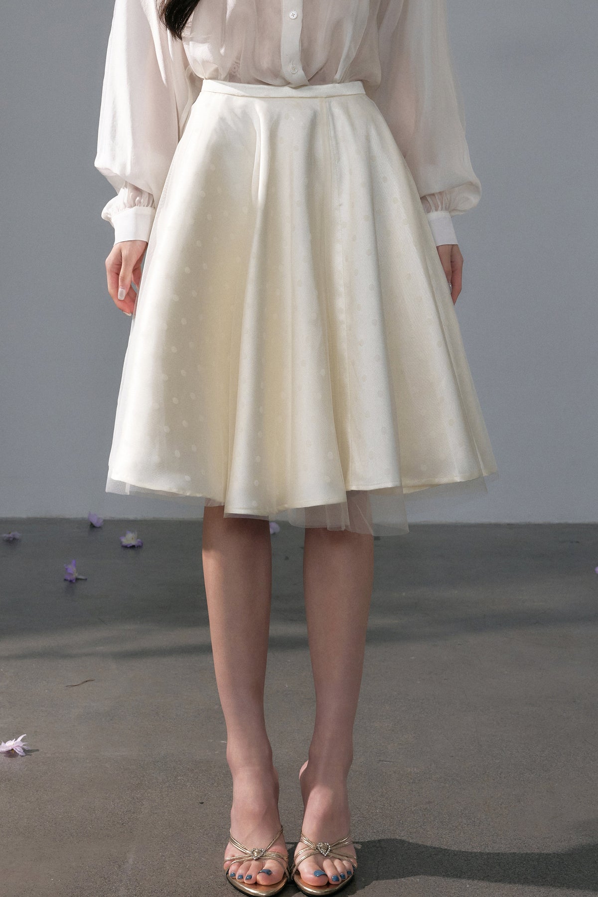 Schwingrock aus Satin mit Polka-Dots