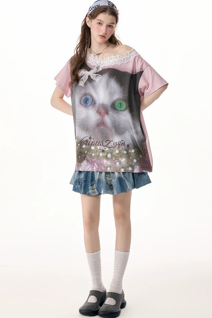 Weit geschnittenes T-Shirt mit Katzenprint und Spitzenkragen