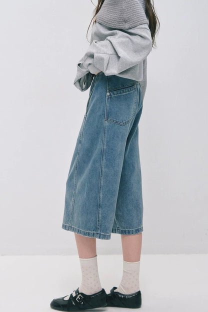 Dekonstruierte 7/8-Hose mit weitem Bein