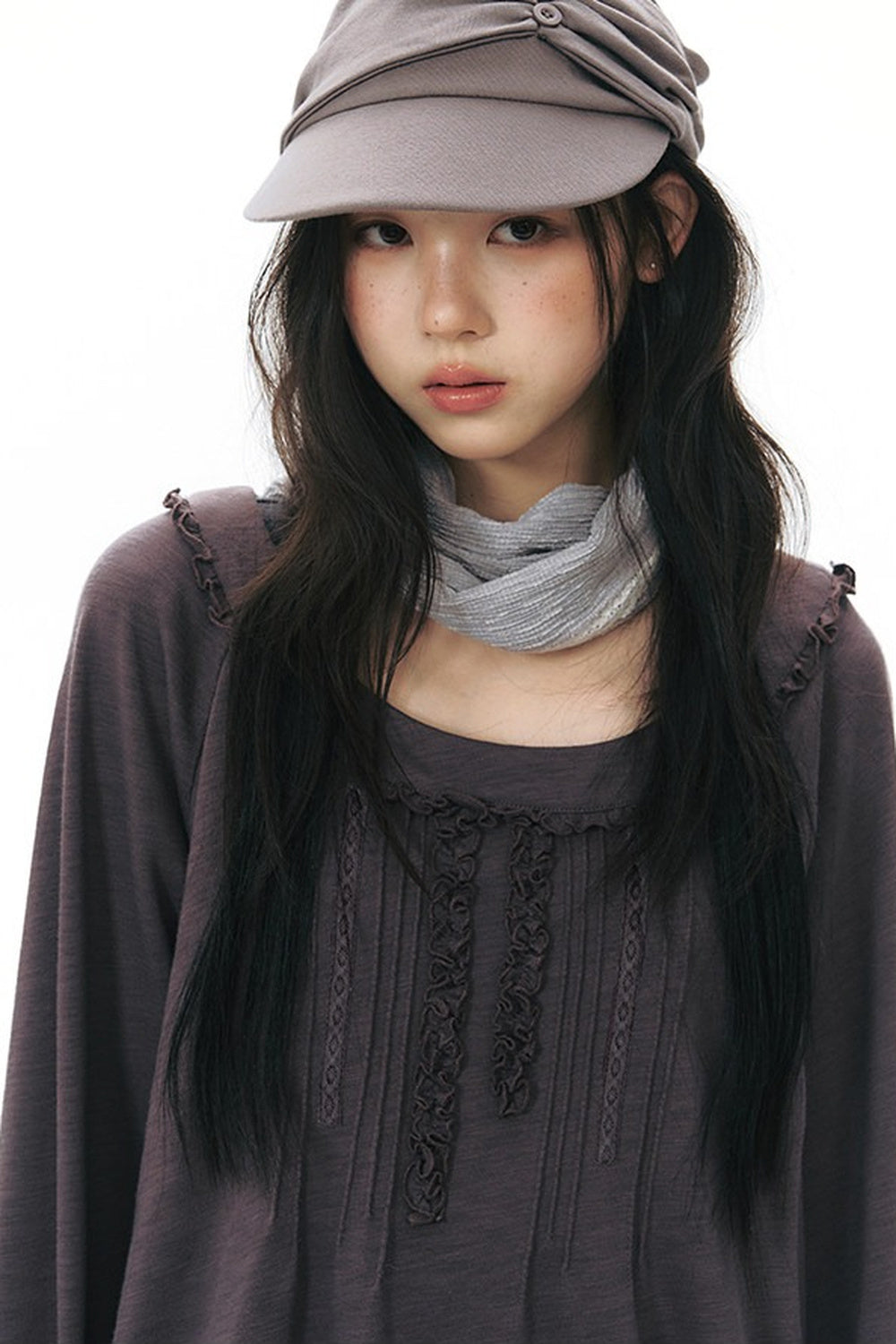 Front Chest Tuck Webbing Raglan Knit T-Shirt