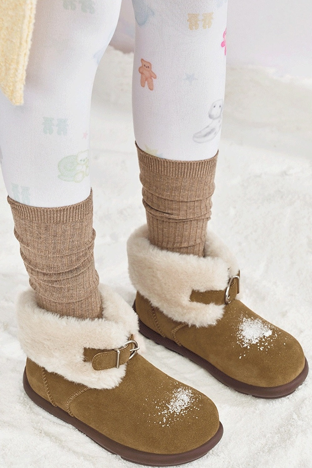 Fleece-Lined Flat Snow Boots