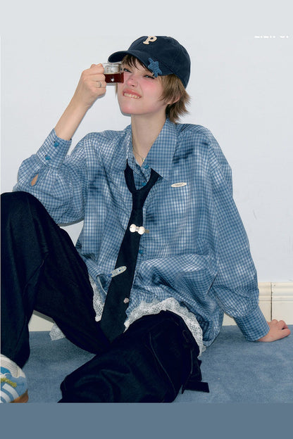 Blau karierte Bluse mit Spitzensaum