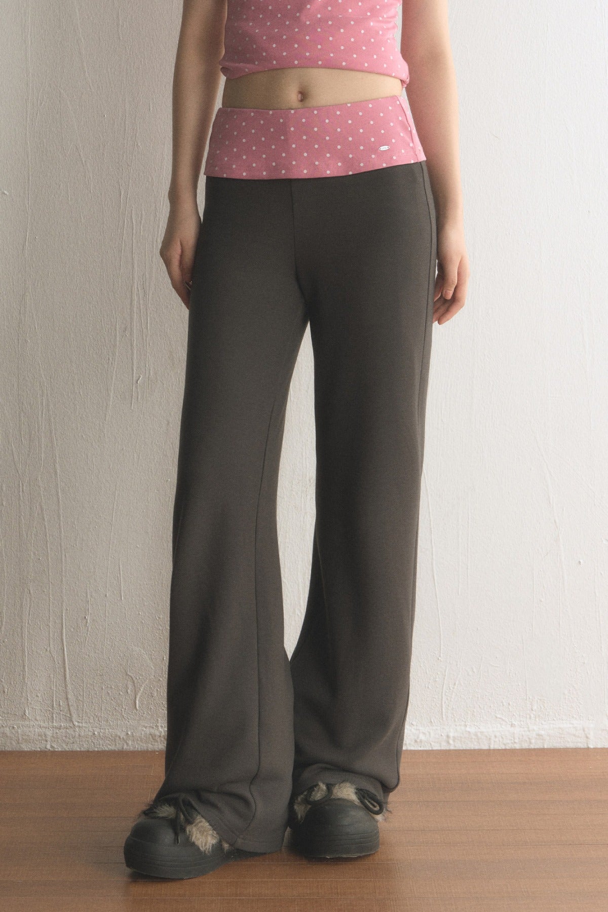 Low-Waist Polka Dot Waistband Flared Pants