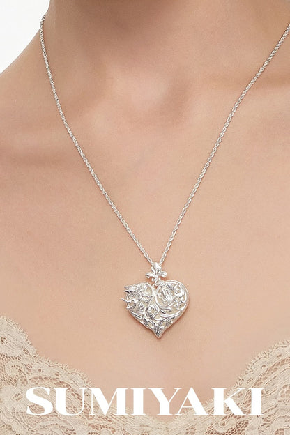 Heart Embossed Pendant Necklace