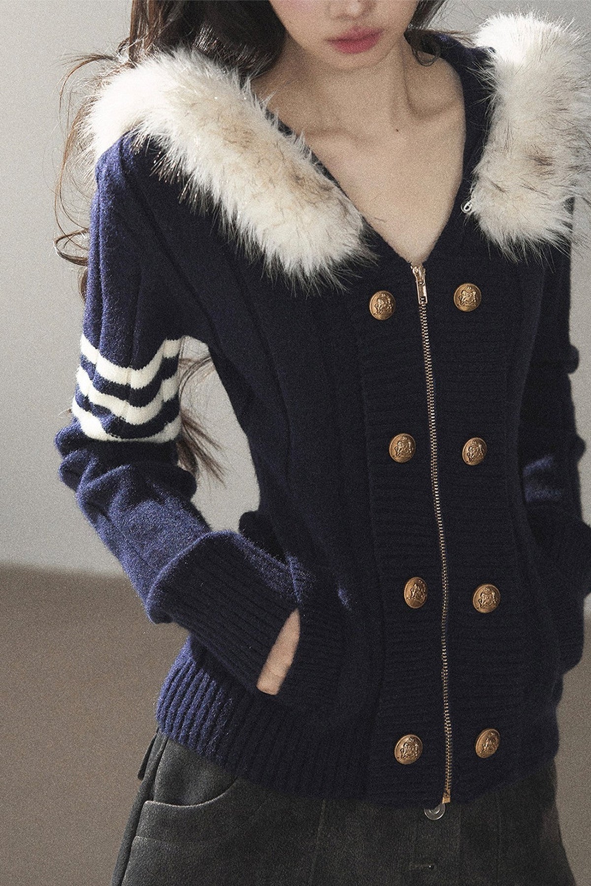 Chaqueta de punto con capucha y manga larga