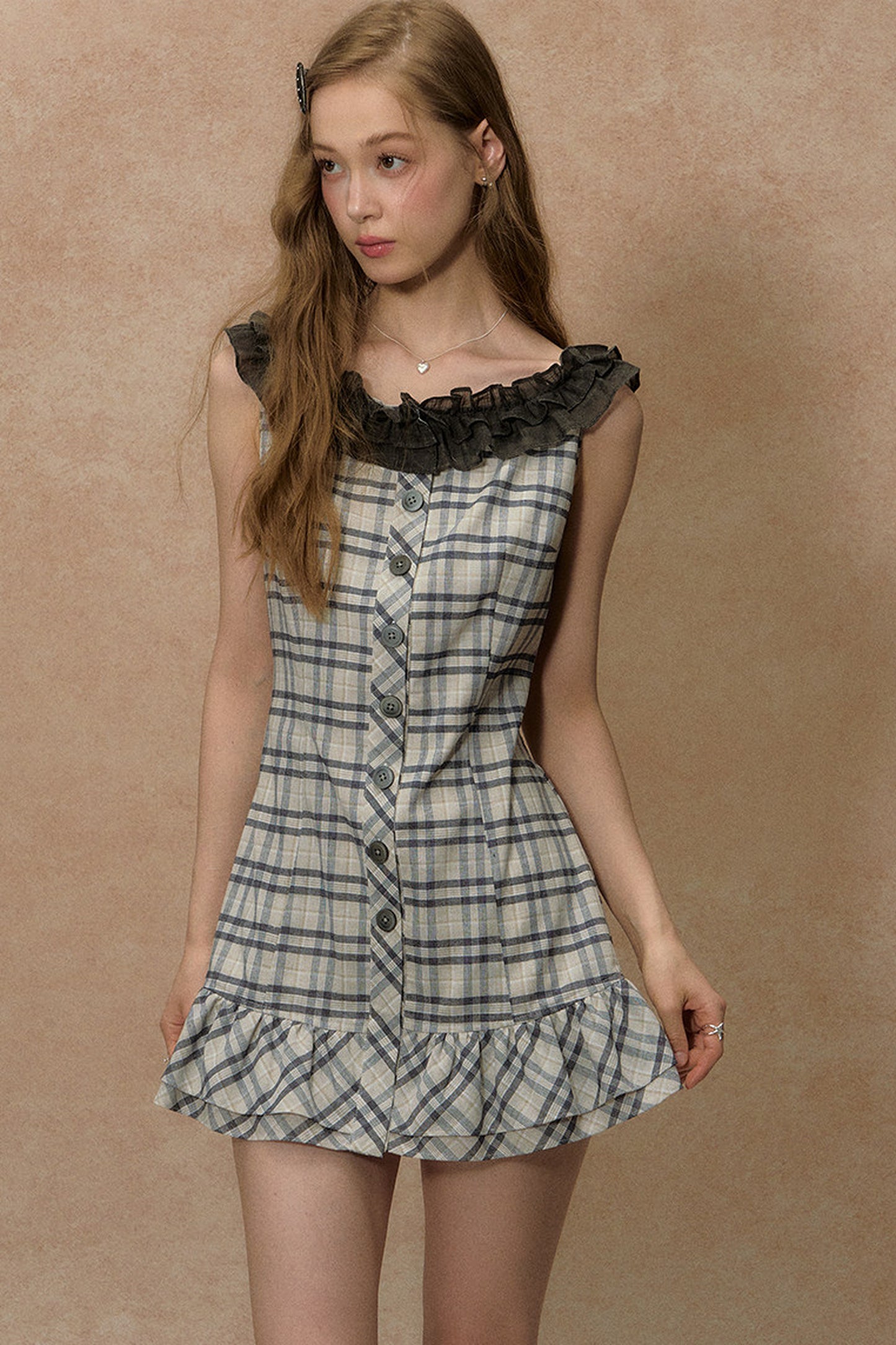 Robe d’été à carreaux et dentelle