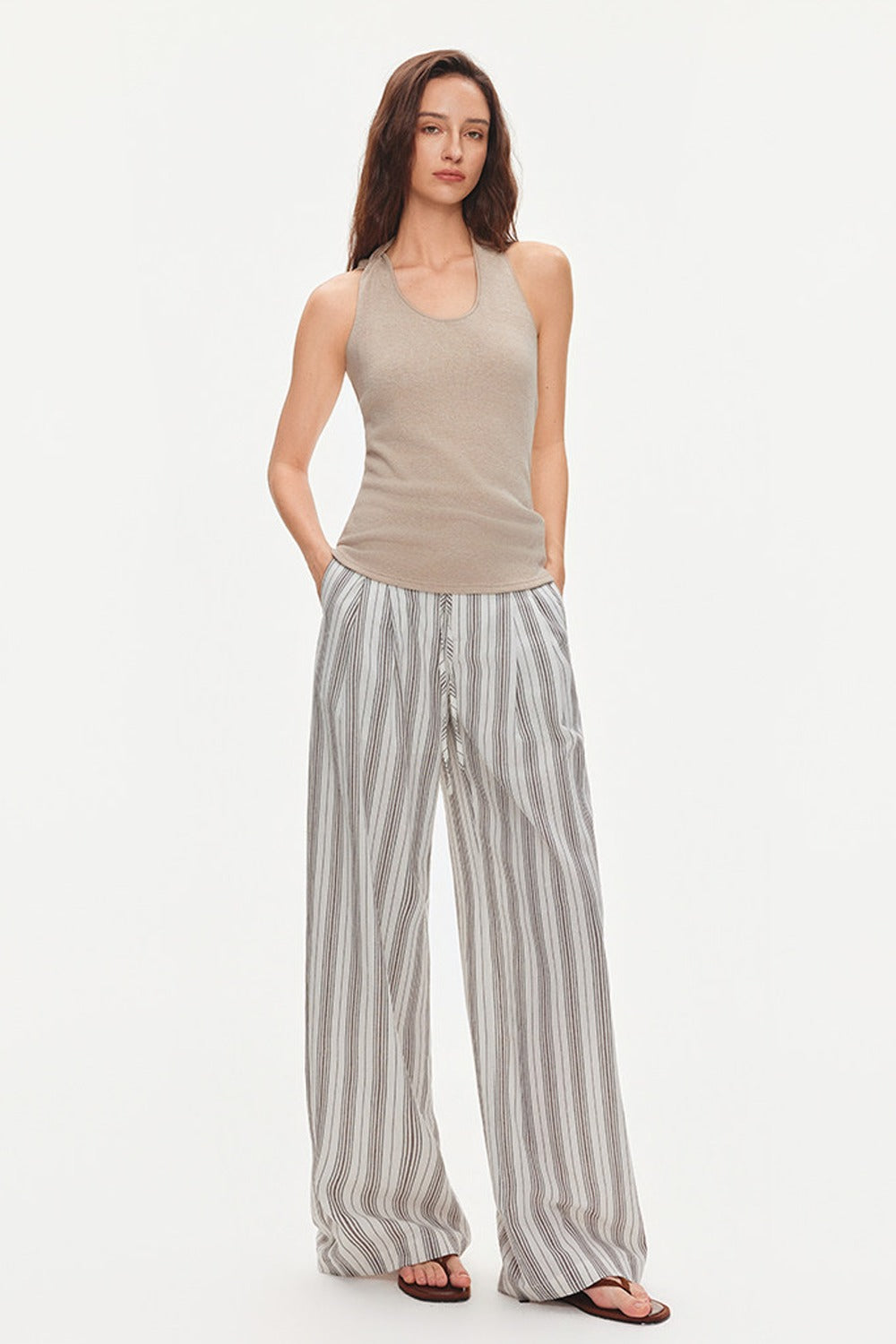 Top in maglia con scollo all’americana annodato