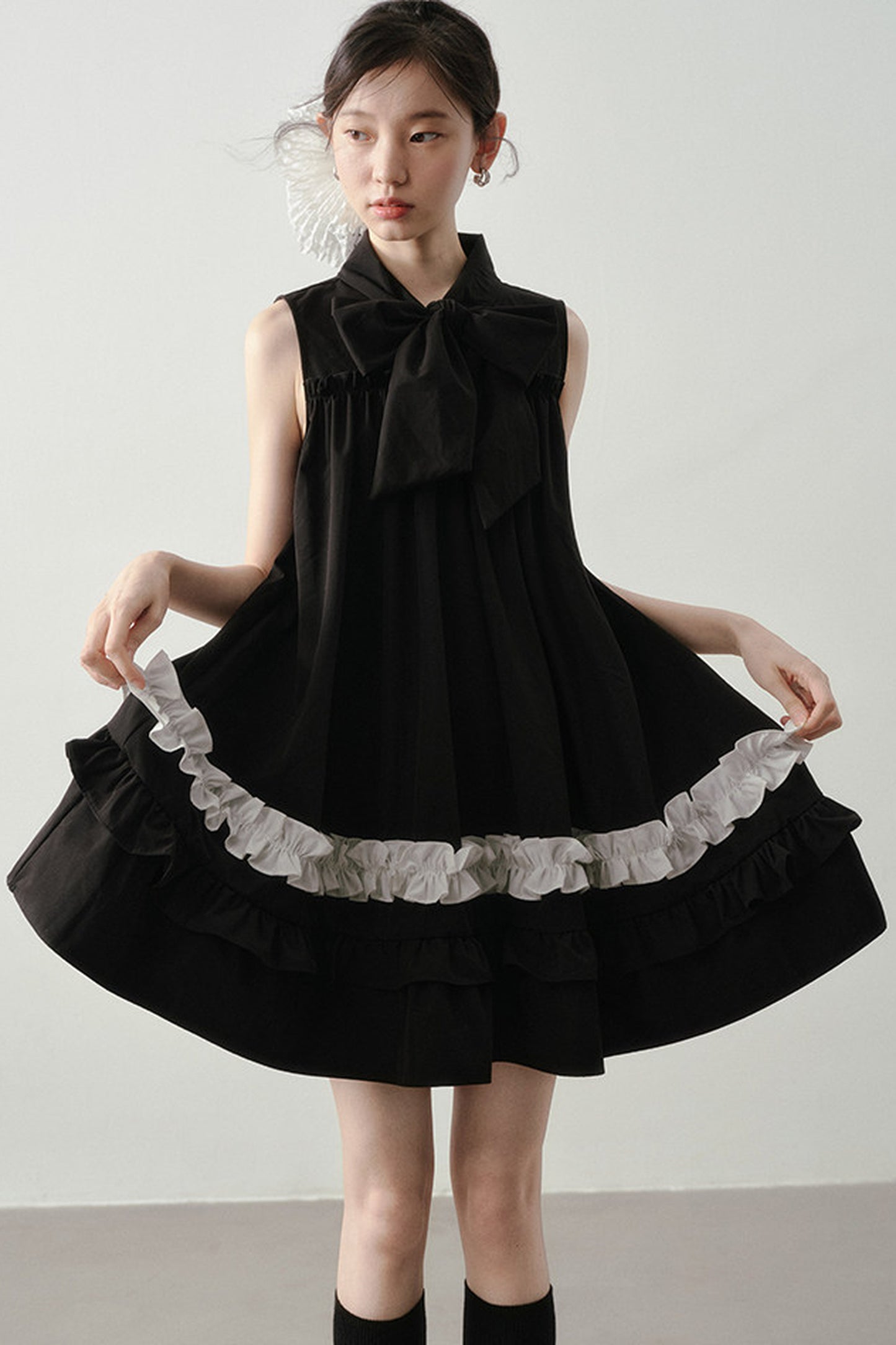 Hepburn schwarzes Spitzenkleid