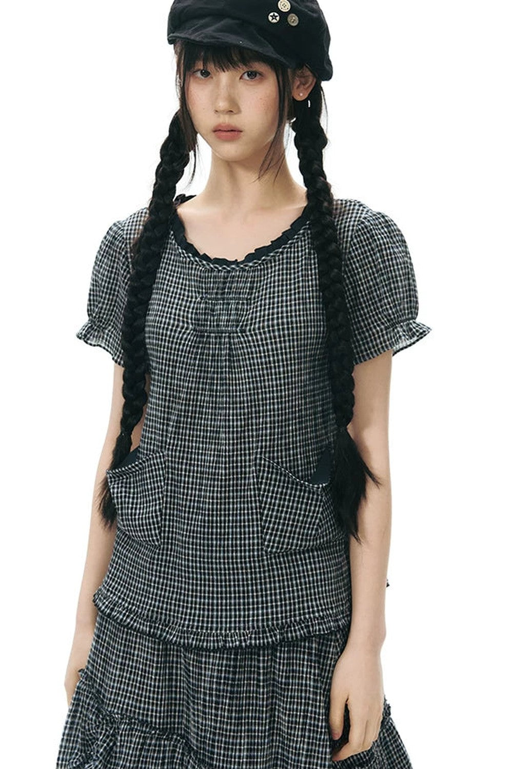 Conjunto de camisa y falda de cuadros con tapeta con volantes