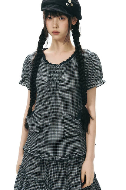 Conjunto de camisa y falda de cuadros con tapeta con volantes