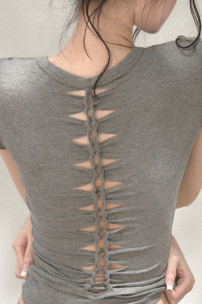Kurzärmelige Bluse mit gedrehtem Rücken