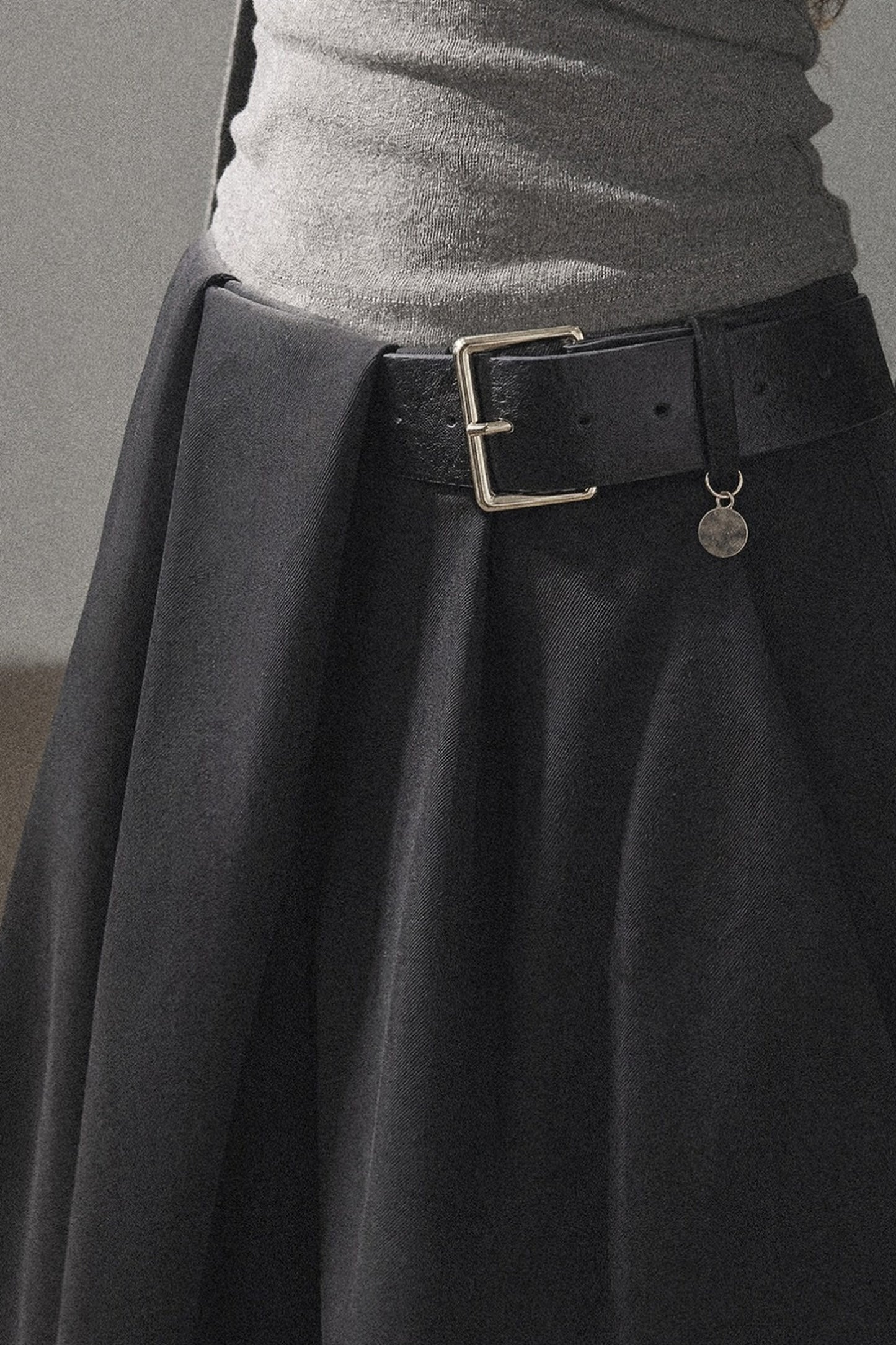 Lockere Damenhose mit weitem Bein
