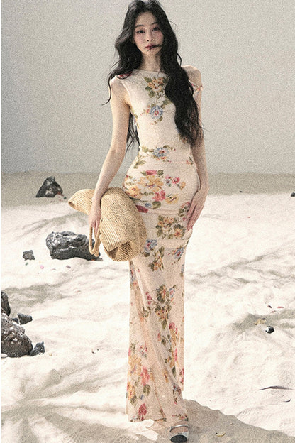 Sommerkleid aus Netzstoff mit Blumenmuster und Fischschwanz-Saum
