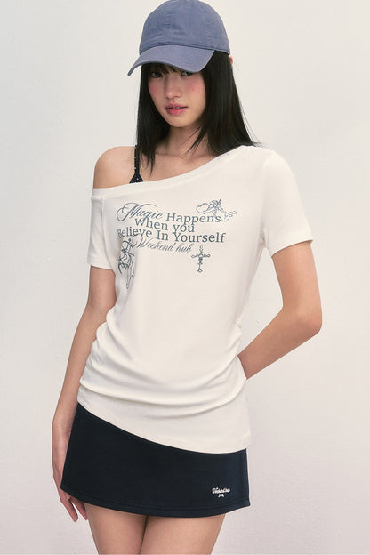 Blusa con efecto de capas y estampado de Cupido