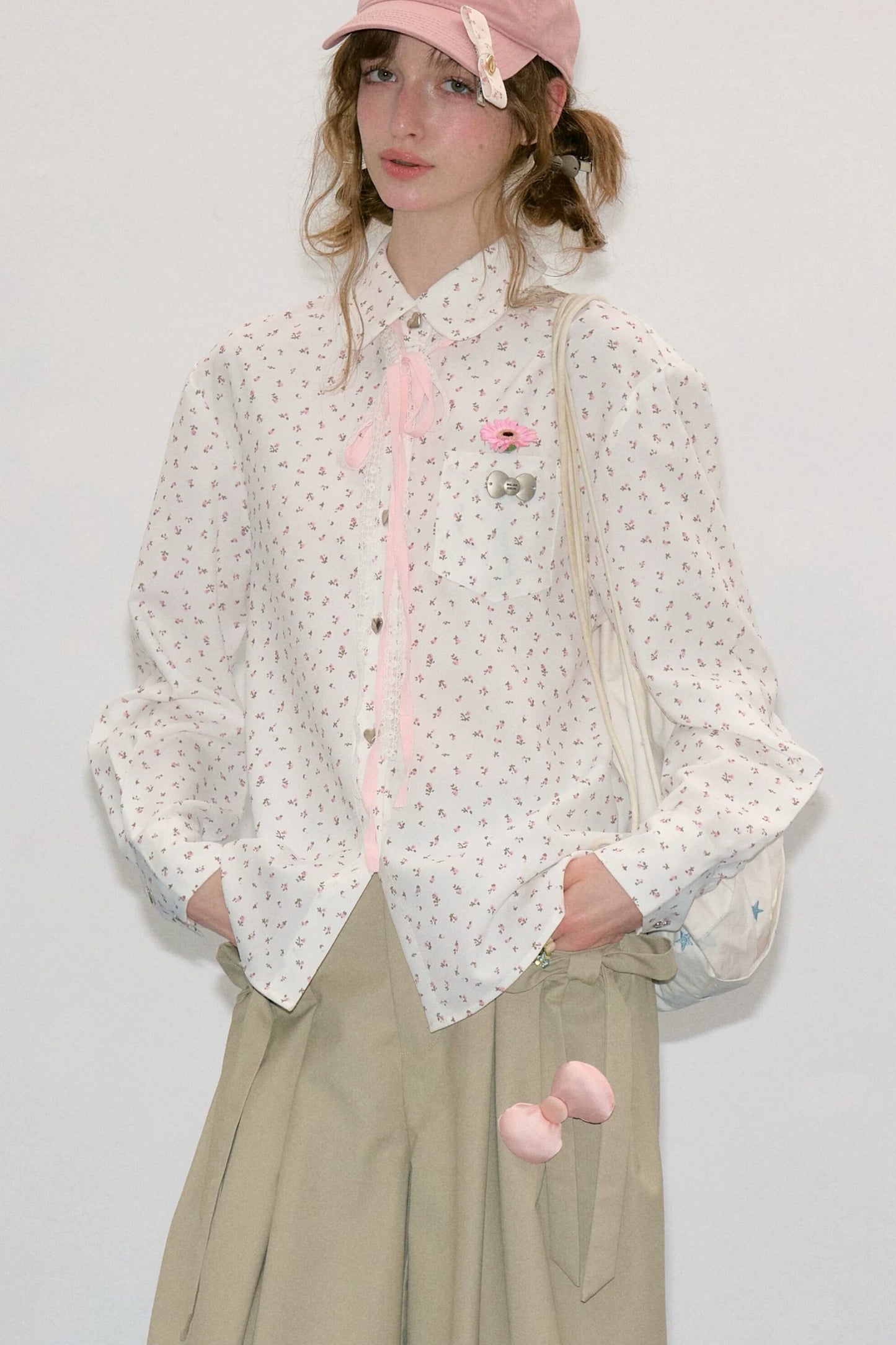 White Floral Lace-Up Doll Collar Blouse
