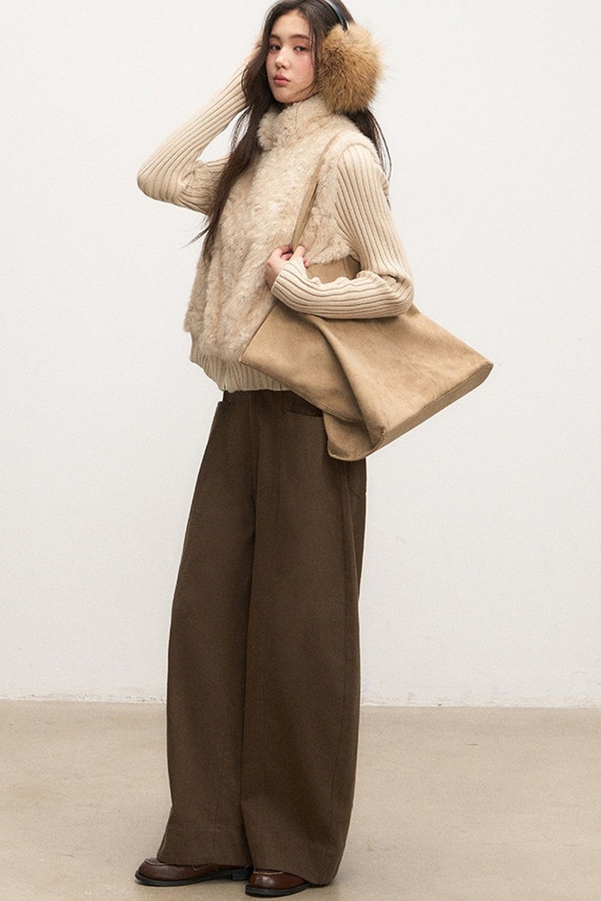 Set aus Strickjacke mit Stehkragen und Hose