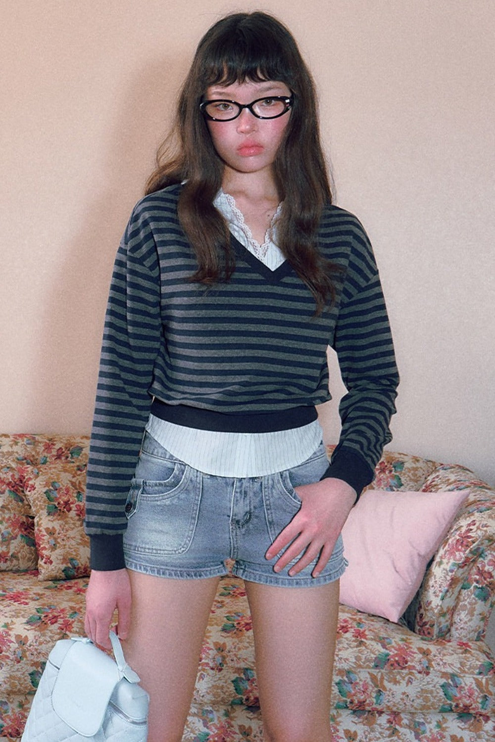 Shorts in denim a vita bassa con tasche grandi