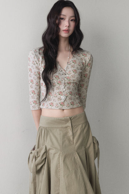 Rose Print Mid-Sleeve V-Neck Base Layer Top