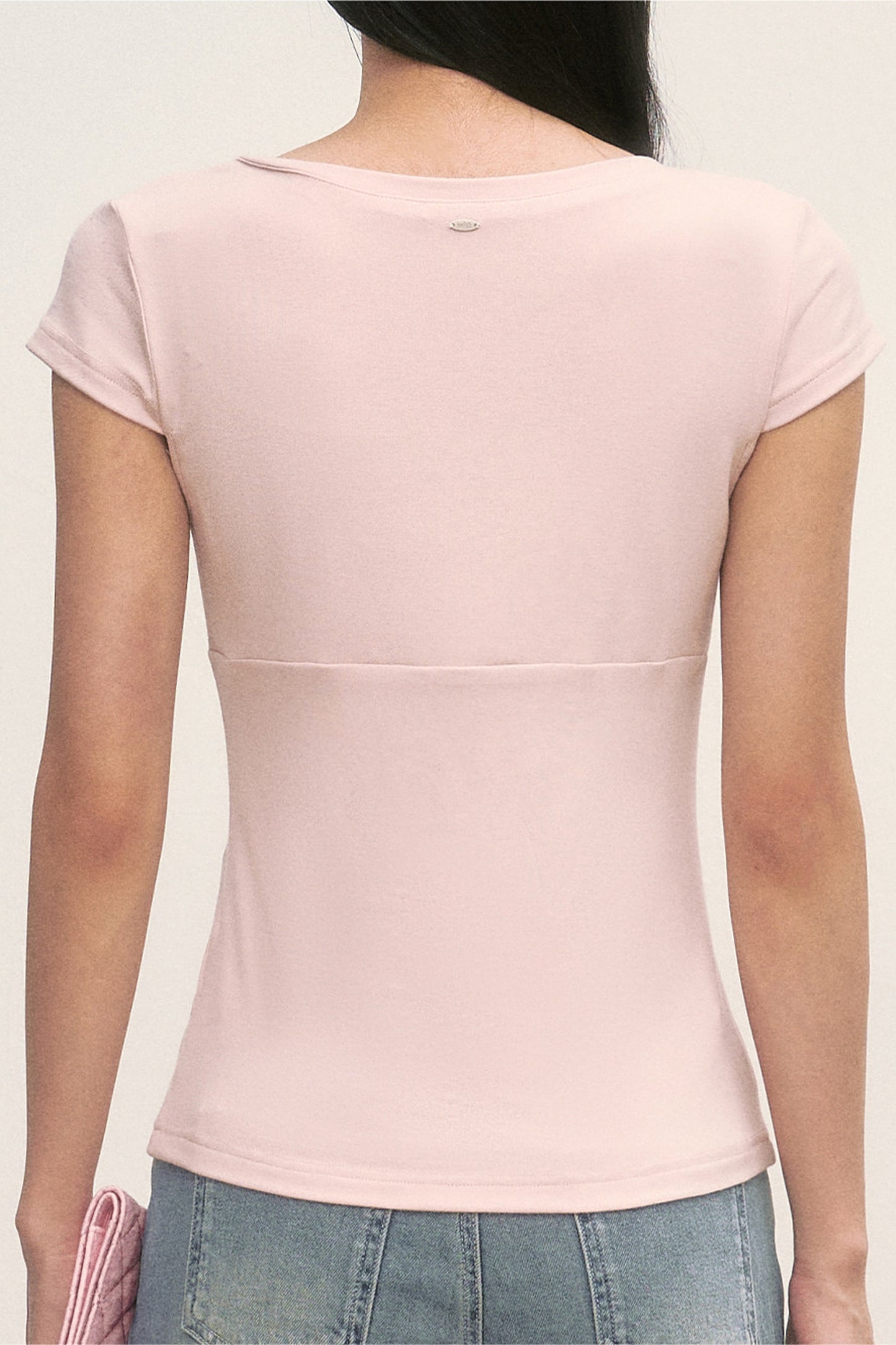 Rosa V-Ausschnitt-Top im Lagenlook und gestreiftes Camisole-Set