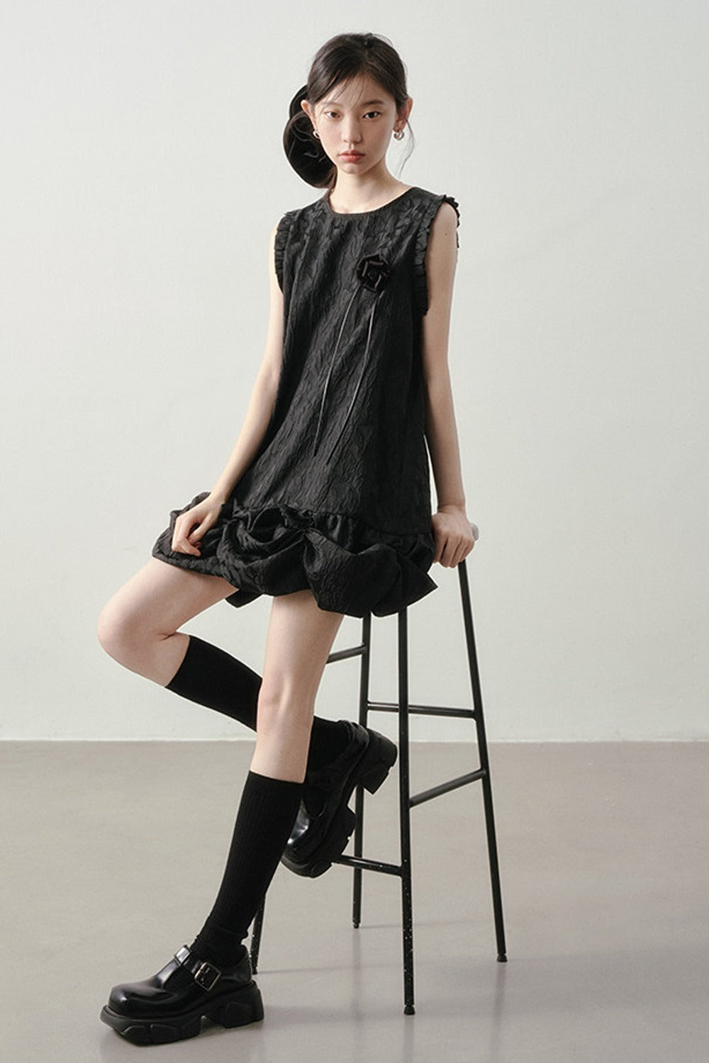 Vestido de jacquard floral rosa madera