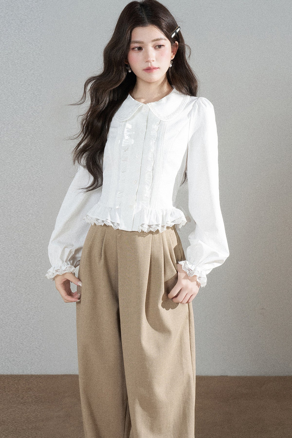 White Long-Sleeved Loose Pullover Doll Collar Shirt